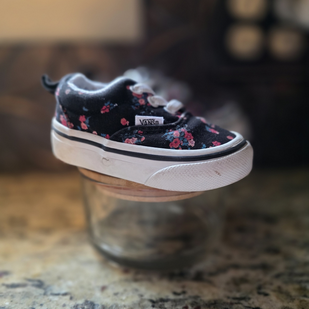 Vans Kids Black and Pink Floral Shoes, Baby Vans!! 😻 - Picture 5 of 7
